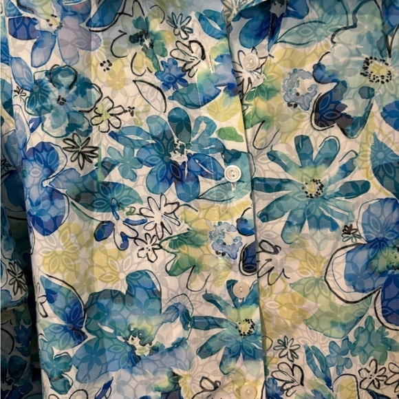 Alfred Dunner NWT Multi Shades of Blue Button Down Blouse. - Picture 4 of 6